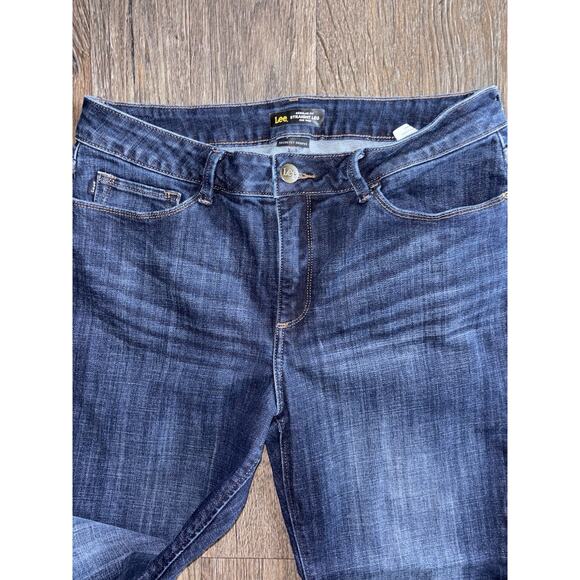 Lee Regular Fit Size 14 M Womens Denim Jeans Straight Leg Blue Mid Rise EUC - Picture 4 of 8